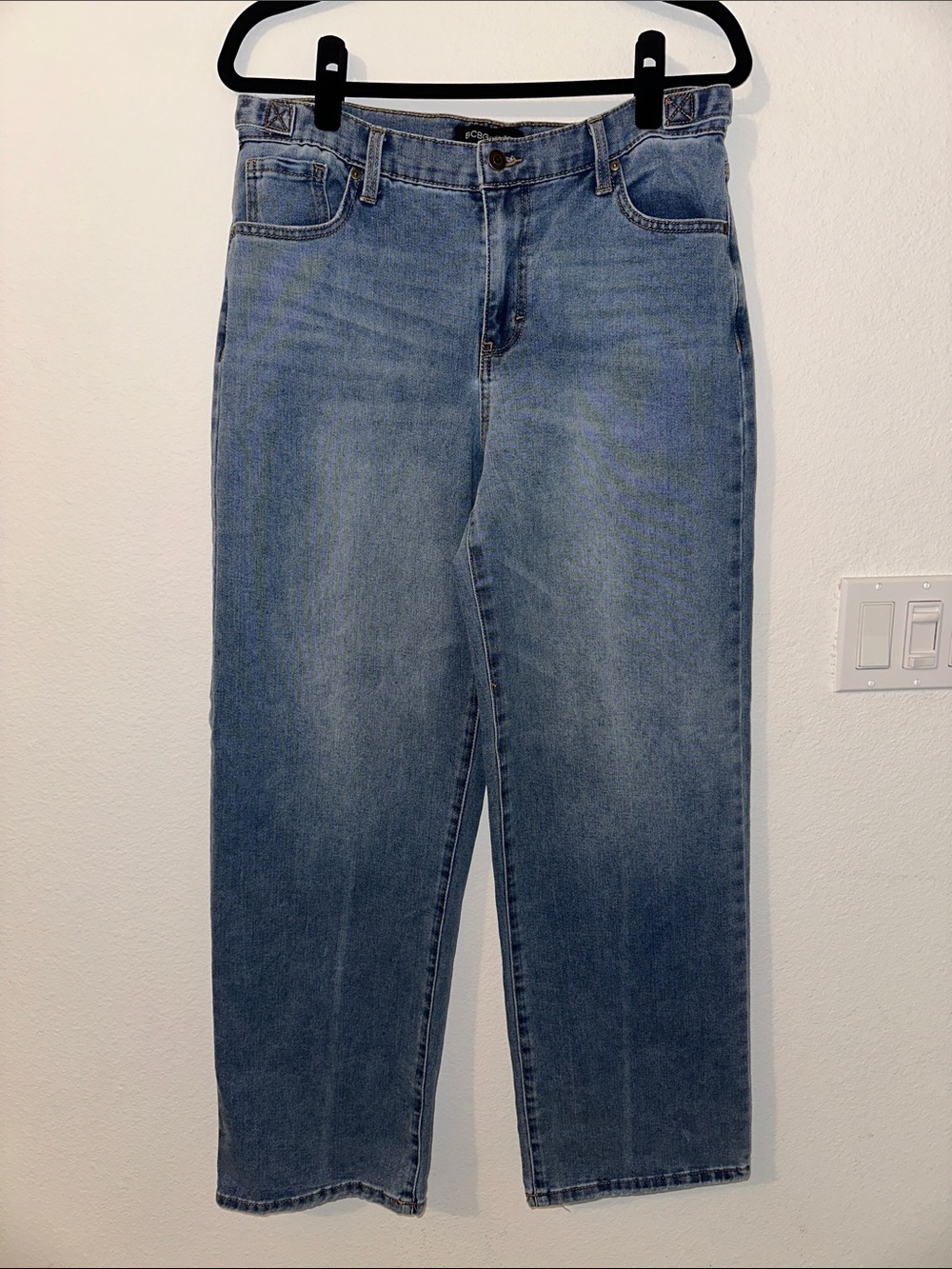 BCBGeneration Straight Leg Jeans in Light Blue Wash